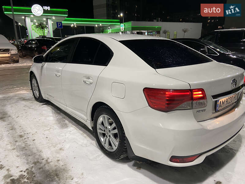 Седан Toyota Avensis 2012 в Житомире