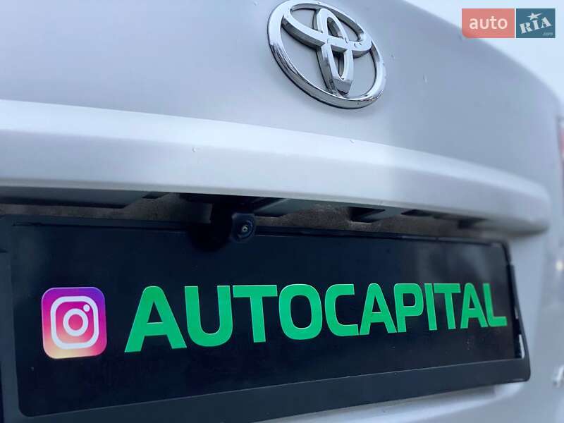 Універсал Toyota Avensis 2011 в Києві