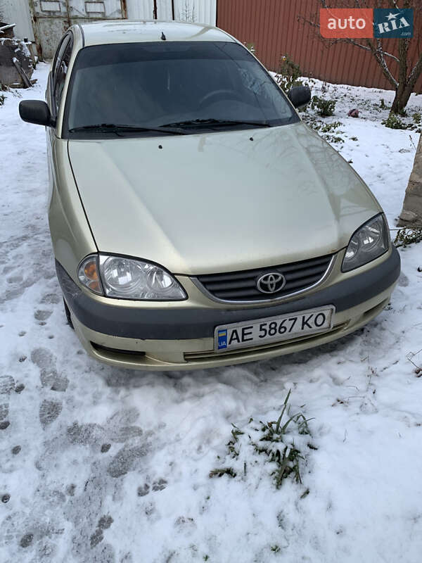 Toyota Avensis 2001