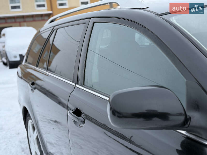 Универсал Toyota Avensis 2006 в Ровно