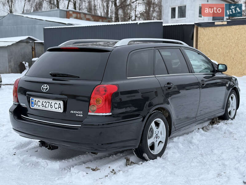 Универсал Toyota Avensis 2006 в Ровно