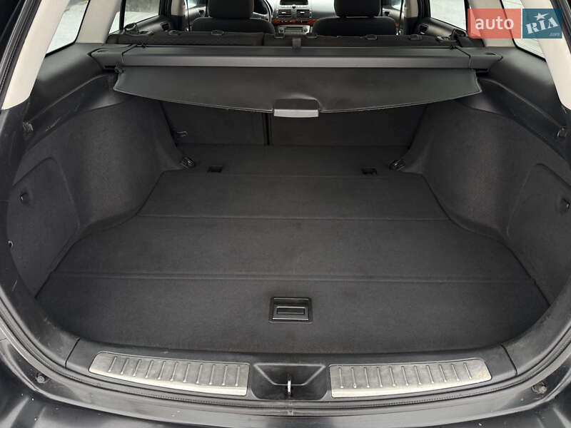 Универсал Toyota Avensis 2006 в Ровно