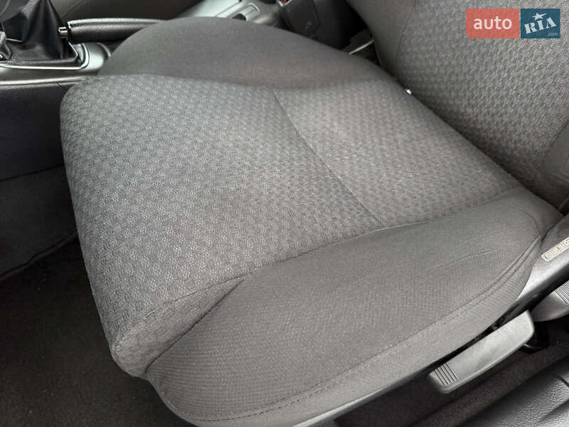 Универсал Toyota Avensis 2006 в Ровно