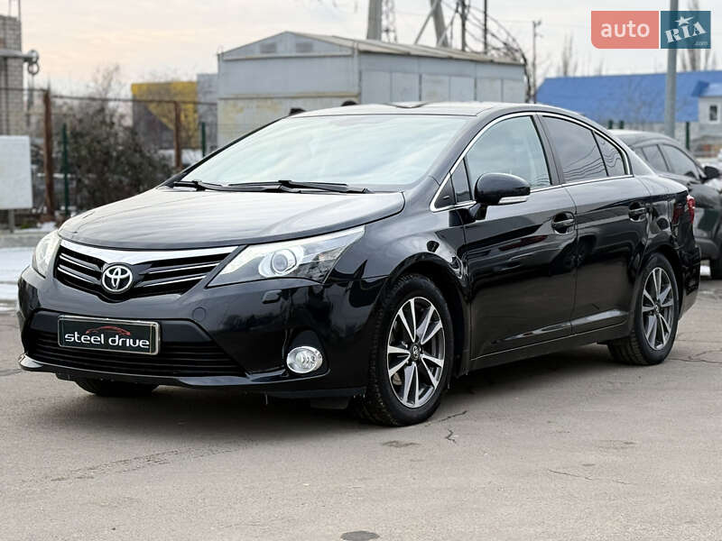 Toyota Avensis 2012