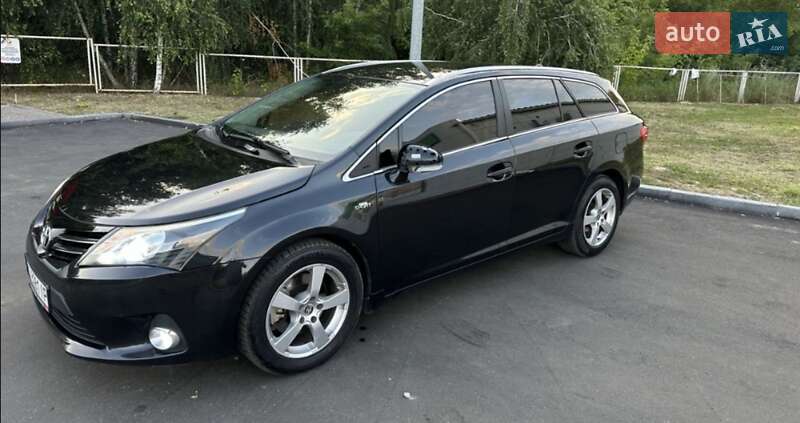 Toyota Avensis 2012