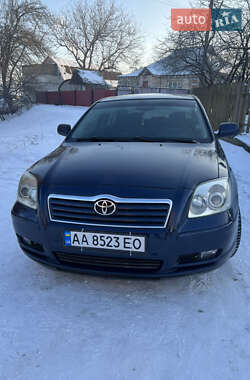 Седан Toyota Avensis 2005 в Богуславе