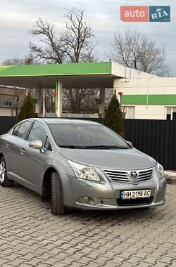 Седан Toyota Avensis 2010 в Одессе