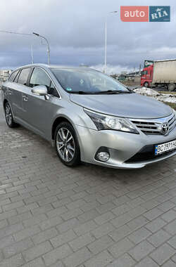 Универсал Toyota Avensis 2014 в Львове
