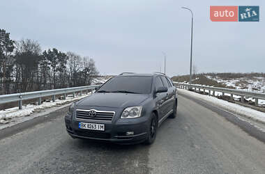 Універсал Toyota Avensis 2005 в Рівному