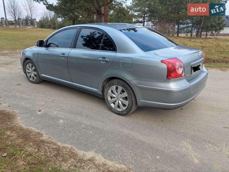 Седан Toyota Avensis 2008 в Львове