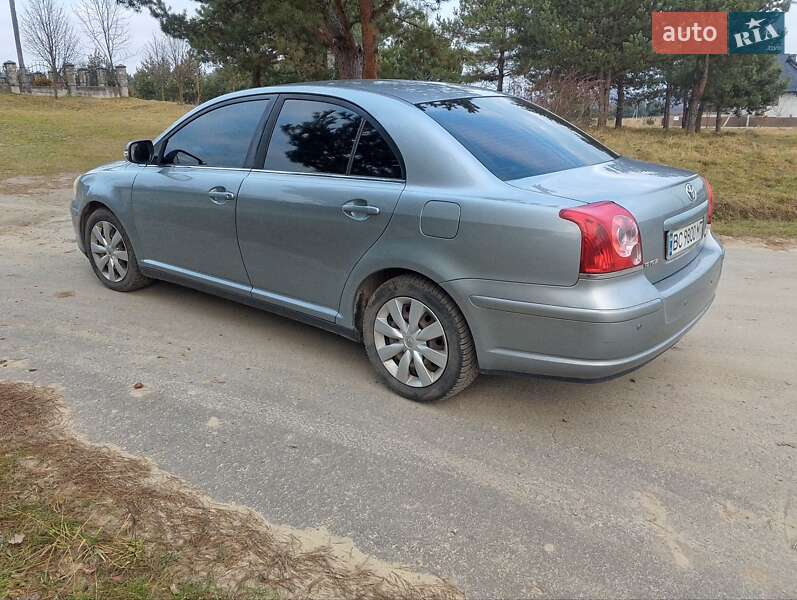 Седан Toyota Avensis 2008 в Львове