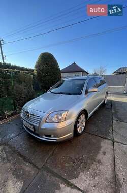 Универсал Toyota Avensis 2005 в Берегово