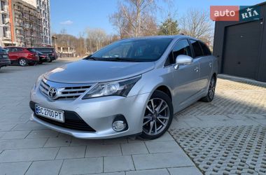 Універсал Toyota Avensis 2013 в Самборі