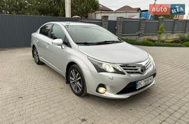 Седан Toyota Avensis 2012 в Львове