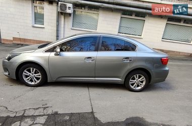 Седан Toyota Avensis 2012 в Киеве