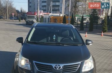 Универсал Toyota Avensis 2010 в Луцке