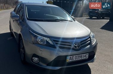 Седан Toyota Avensis 2012 в Кривом Роге