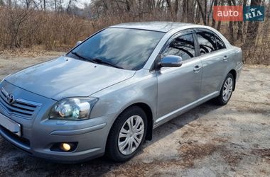 Седан Toyota Avensis 2007 в Кременчуге