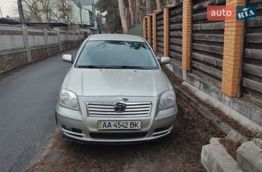 Седан Toyota Avensis 2006 в Киеве