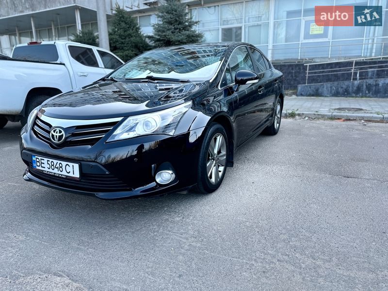 Toyota Avensis 2015