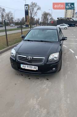 Седан Toyota Avensis 2008 в Киеве