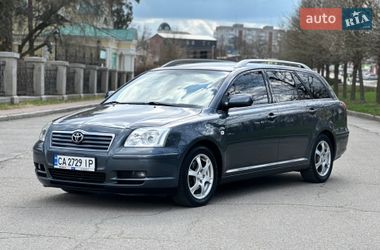 Универсал Toyota Avensis 2005 в Умани