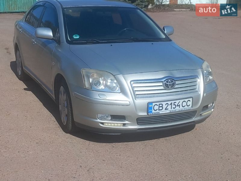 Седан Toyota Avensis 2003 в Чернигове