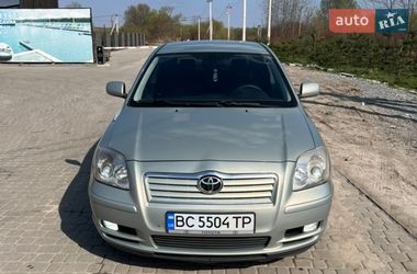 Лифтбек Toyota Avensis 2003 в Львове