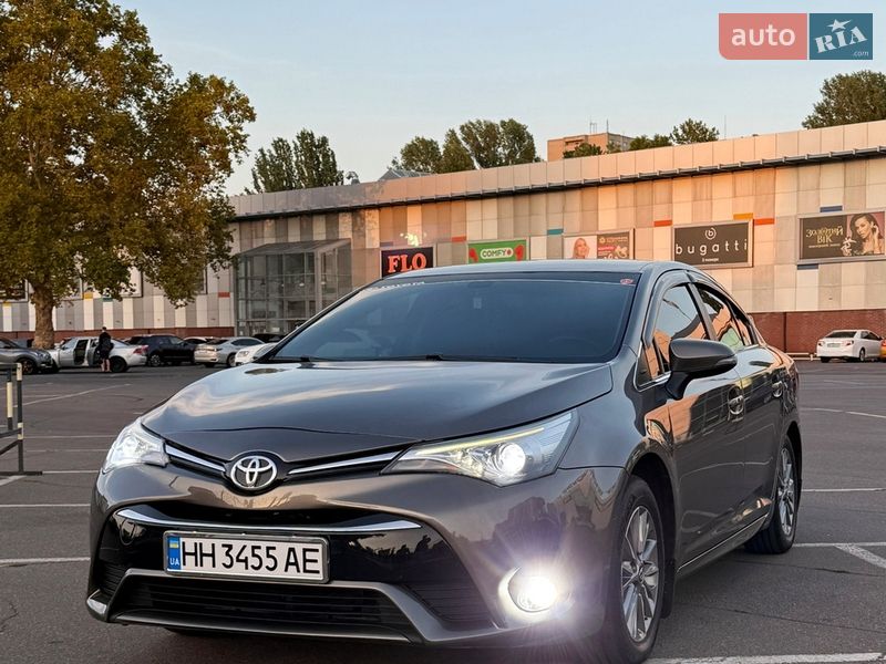Toyota Avensis 2016