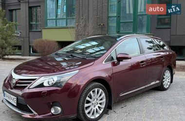 Универсал Toyota Avensis 2013 в Киеве