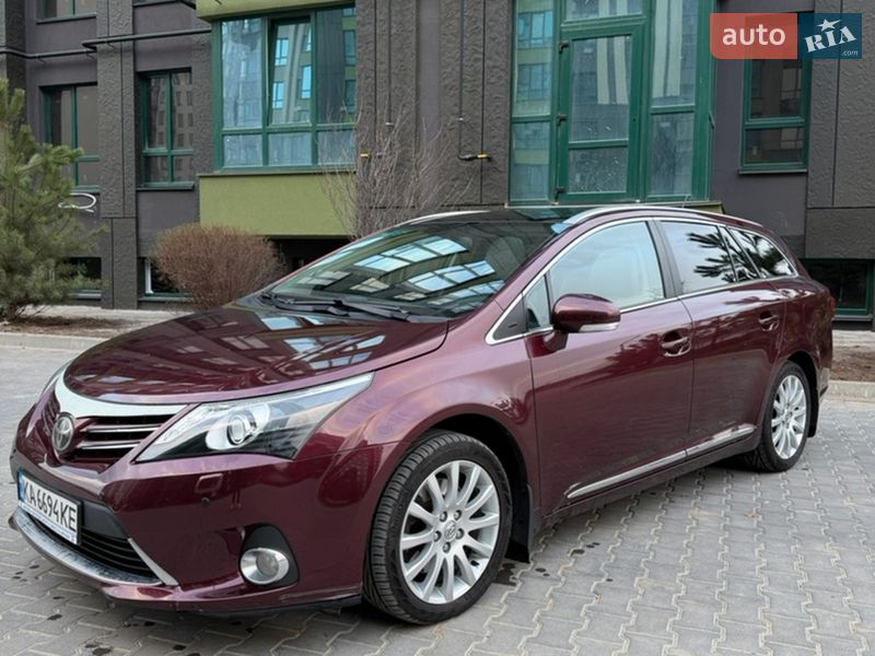 Toyota Avensis 2013