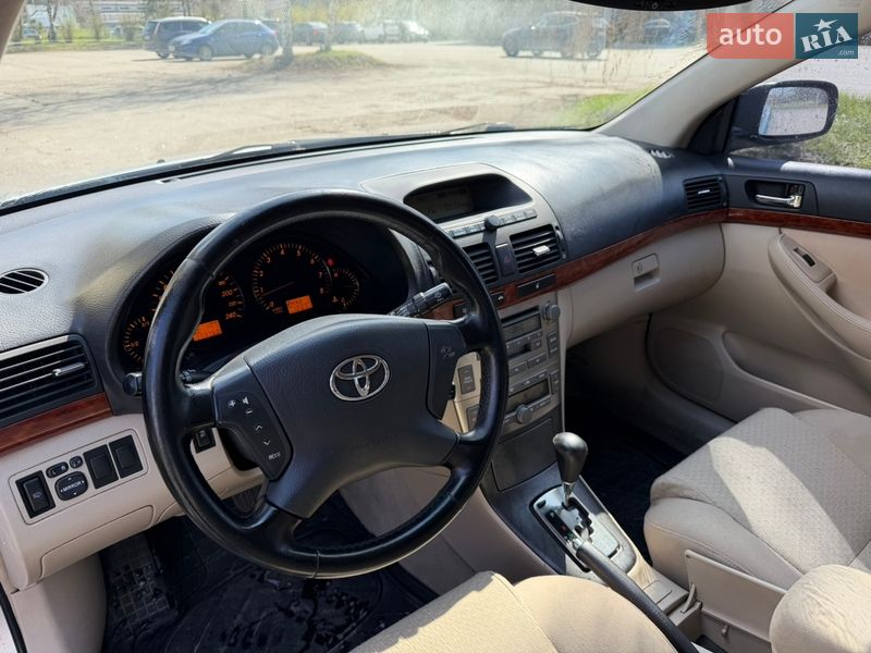 Седан Toyota Avensis 2006 в Белой Церкви