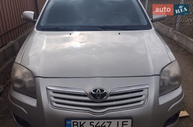 Седан Toyota Avensis 2006 в Ровно