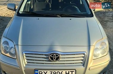 Седан Toyota Avensis 2004 в Хмельницком