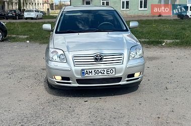 Седан Toyota Avensis 2004 в Бердичеві
