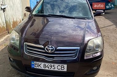 Універсал Toyota Avensis 2007 в Рівному