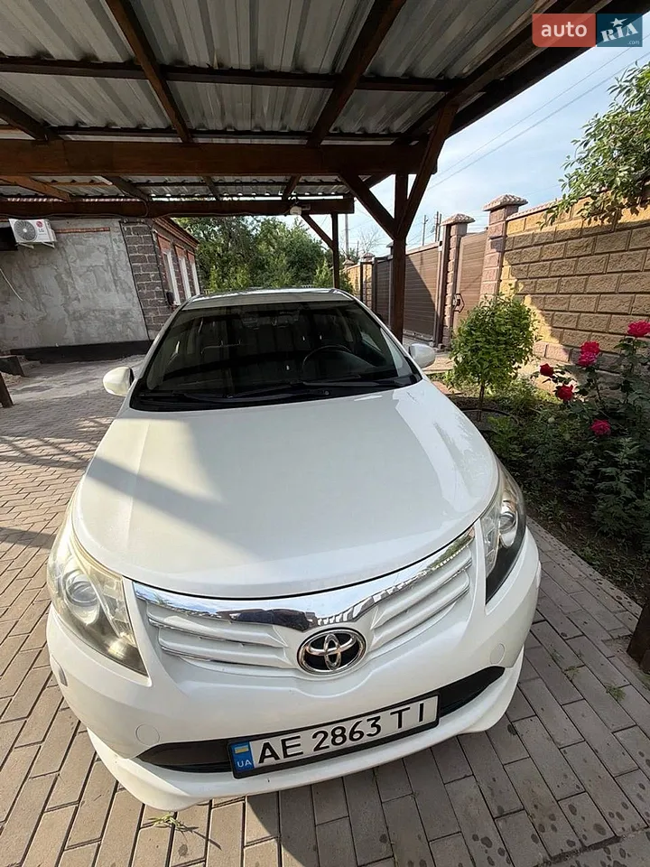 2013 Toyota Avensis - мініатюра 8