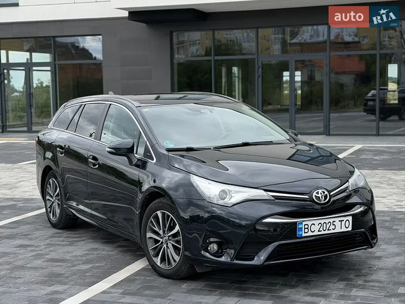 Toyota Avensis 2015