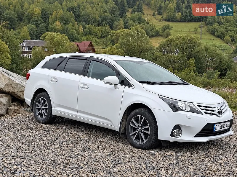 Toyota Avensis 2013