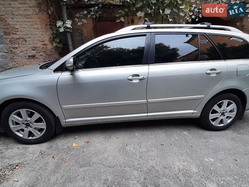 Toyota Avensis 2008
