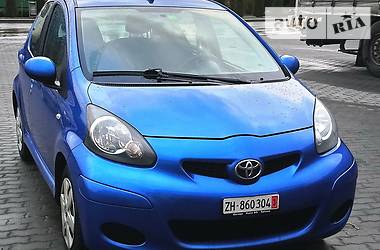 Хэтчбек Toyota Aygo 2010 в Одессе