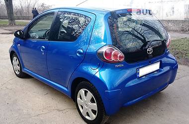 Хэтчбек Toyota Aygo 2010 в Одессе