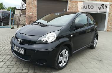 Купе Toyota Aygo 2012 в Луцке