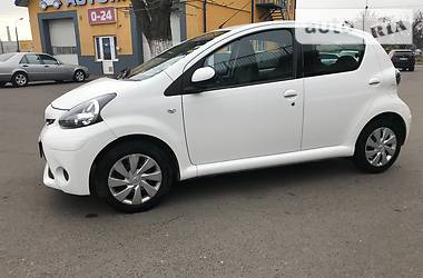 Хэтчбек Toyota Aygo 2012 в Луцке