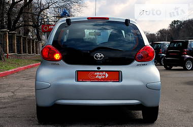 Хэтчбек Toyota Aygo 2008 в Киеве