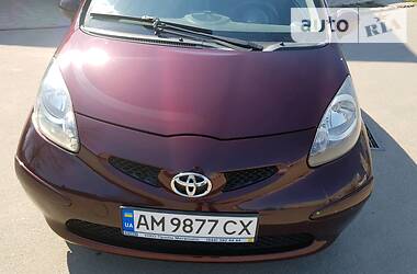 Хетчбек Toyota Aygo 2007 в 