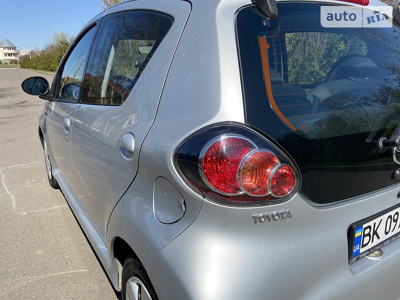 Хетчбек Toyota Aygo 2008 в Рівному