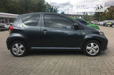 Хэтчбек Toyota Aygo 2005 в Днепре