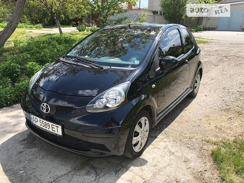 Хэтчбек Toyota Aygo 2007 в Запорожье