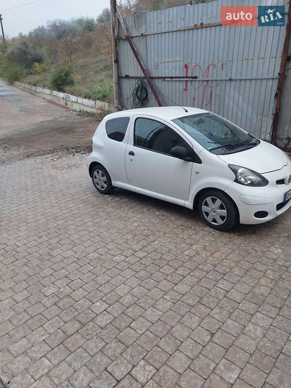 Хетчбек Toyota Aygo 2011 в Одесі